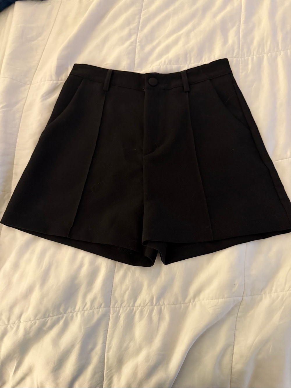 SHEIN Black High-Waist Pleated Women's Shorts